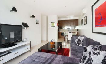 Smart Modern In St. Kilda - Accommodation Sunshine Coast 0