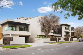 Smart Modern In St. Kilda - Accommodation Sunshine Coast 6