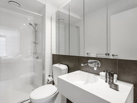 CHARLOTTE Manhatten Building Near Spencer St. & Southern Cross Station - Accommodation Sunshine Coast 2