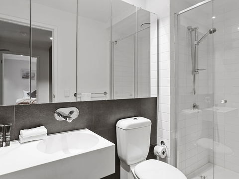 CHARLOTTE Manhatten Building Near Spencer St. & Southern Cross Station - Accommodation Sunshine Coast 3
