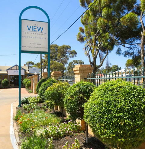 The View On Hannans - Accommodation Sunshine Coast 0