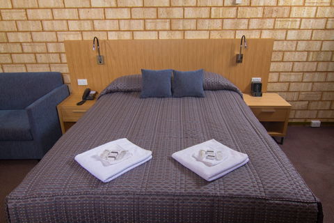 The View On Hannans - Accommodation Sunshine Coast 5