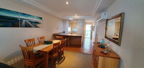 Sea Breeze Luxury Holiday Apartment Accommodation - Accommodation Sunshine Coast 1