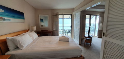 Sea Breeze Luxury Holiday Apartment Accommodation - Accommodation Sunshine Coast 5