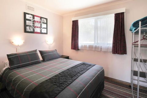Georges Bay Apartments - Accommodation Sunshine Coast 3