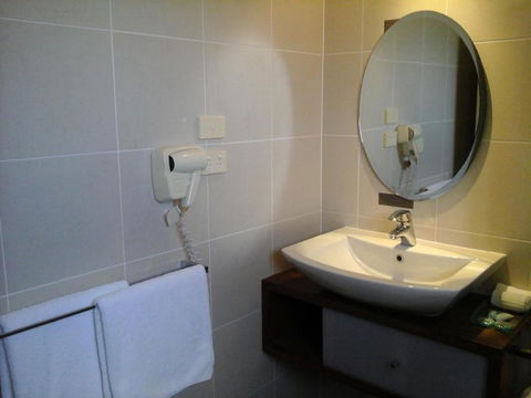 Willows Motel - Accommodation Sunshine Coast 1