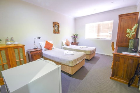 Regency Apartments - Accommodation Sunshine Coast 2