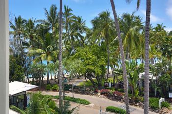 Drift Luxury Private Apartment - Accommodation Sunshine Coast 4