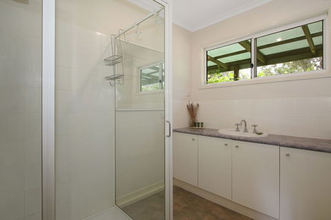 Feathertop Views And Dorm - Accommodation Sunshine Coast 3