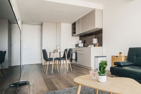 Victoria One Suites - Accommodation Sunshine Coast 2