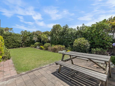 Swimmers Rest - Uninterrupted Panoramic Ocean Views - 1 Bedroom - Accommodation Sunshine Coast 6