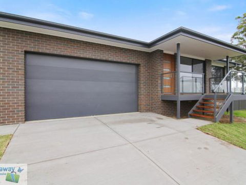 Rays On Elizabeth Parade - Accommodation Sunshine Coast 1