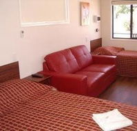 Cypress Pines Studio Villas - Accommodation Sunshine Coast