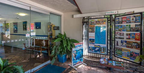 Cairns Holiday Lodge - Accommodation Sunshine Coast 6