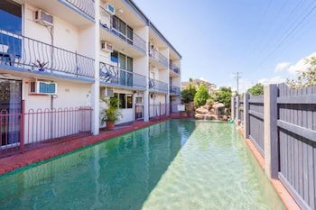 Cairns Holiday Lodge - Accommodation Sunshine Coast 5