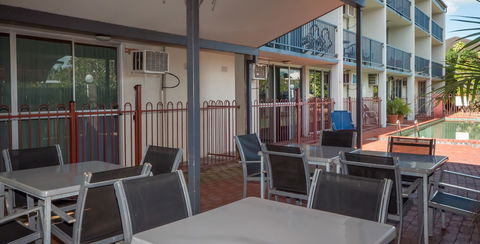 Cairns Holiday Lodge - Accommodation Sunshine Coast 4