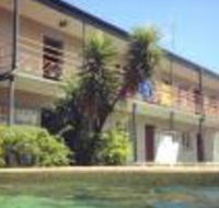 Lazy Duck Hostel - Accommodation Sunshine Coast
