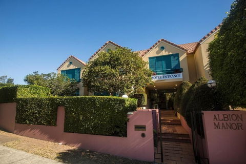 AAA Albion Manor Apartments And Motel - Accommodation Sunshine Coast 0