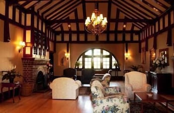 Petersons Armidale Winery & Guesthouse - Accommodation Sunshine Coast 4