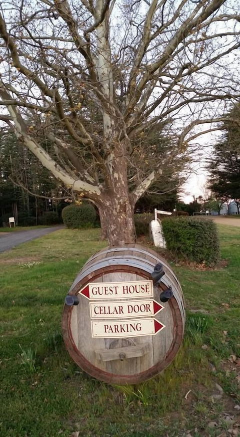 Petersons Armidale Winery & Guesthouse - Accommodation Sunshine Coast 1