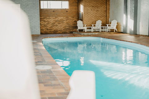 Deer Park Motor Inn - Accommodation Sunshine Coast 2