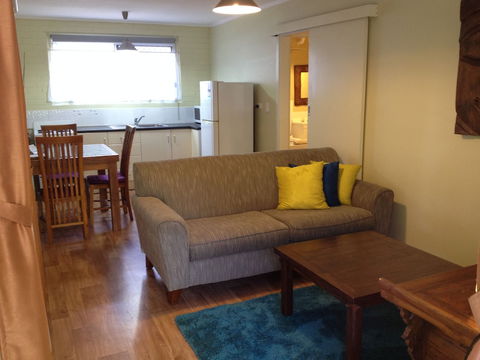 Coconut Palms On The Bay - Accommodation Sunshine Coast 6