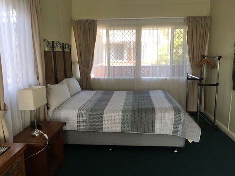Coconut Palms On The Bay - Accommodation Sunshine Coast 4