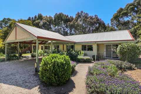 All Seasons Mansfield - Accommodation Sunshine Coast 3