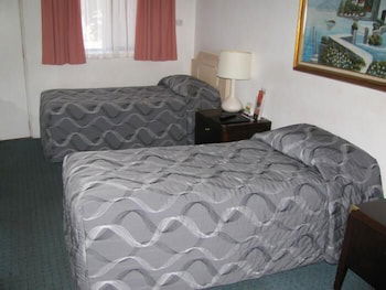 Wayfarer Motel - Accommodation Sunshine Coast 4