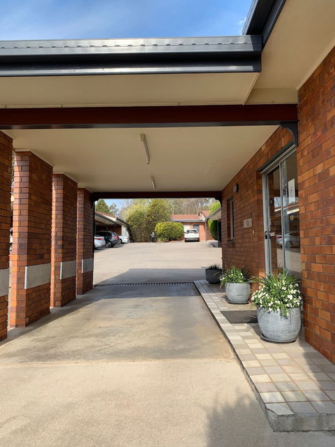 Peter Allen Motor Inn - Accommodation Sunshine Coast 1
