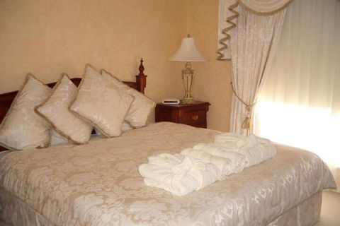 Carolynnes Cottages - Accommodation Sunshine Coast 7