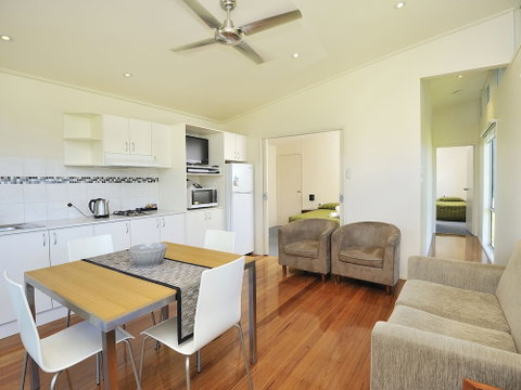 NRMA Eastern Beach Holiday Park - Accommodation Sunshine Coast 5