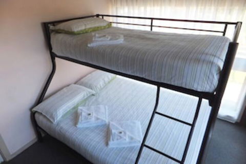 Paradise Holiday Apartments - Accommodation Sunshine Coast 4