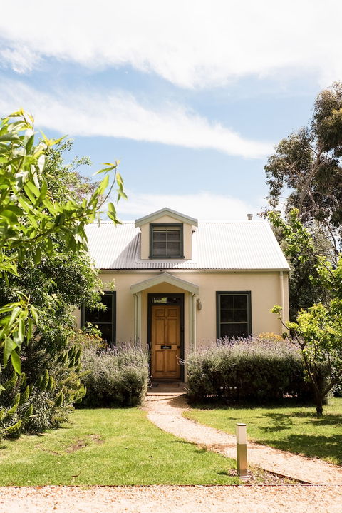 Clonmara Country House & Cottages - Accommodation Sunshine Coast 3