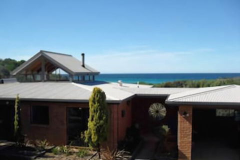 Sandpiper Ocean Cottages - Accommodation Sunshine Coast 1