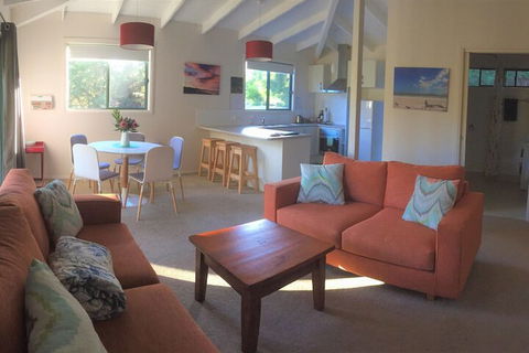Sandpiper Ocean Cottages - Accommodation Sunshine Coast 3