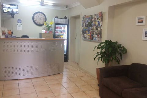 Chaparral Motel - Accommodation Sunshine Coast 1