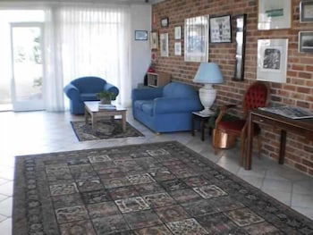 Lake Haven Motor Inn & Palms Restaurant - Accommodation Sunshine Coast 3