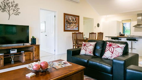 One Tree Bed & Breakfast - Accommodation Sunshine Coast 2