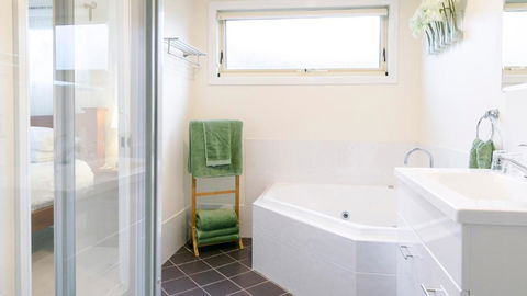 One Tree Bed & Breakfast - Accommodation Sunshine Coast 3