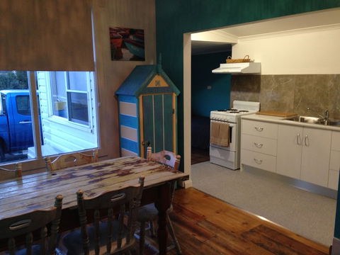 The Spotted Salmon Cottage - Accommodation Sunshine Coast 3