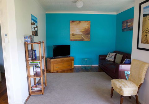 The Spotted Salmon Cottage - Accommodation Sunshine Coast 0