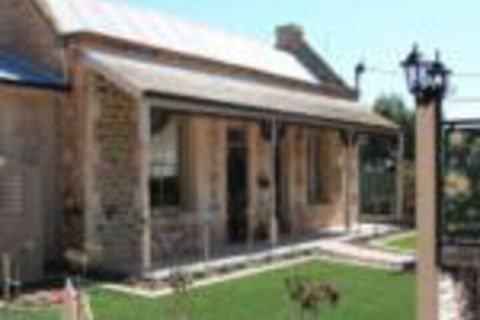 Amelia S Bed & Breakfast - Accommodation Sunshine Coast 0