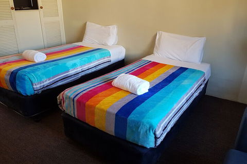 El Lago Waters Tourist Park - Accommodation Sunshine Coast 7