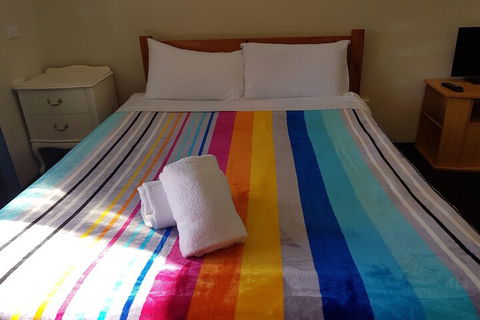 El Lago Waters Tourist Park - Accommodation Sunshine Coast 3