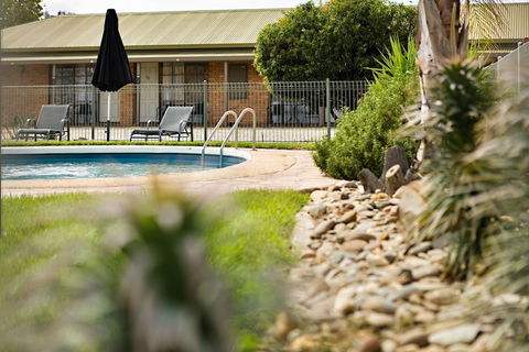 Statesman Motor Inn - Accommodation Sunshine Coast 3