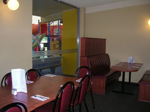 Overlander Hotel Shepparton - Accommodation Sunshine Coast 2