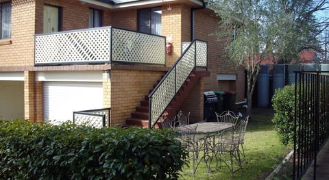 Estelle Kramer Motor Inn - Accommodation Sunshine Coast 0