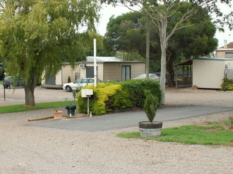 Oval Motel - Accommodation Sunshine Coast 2