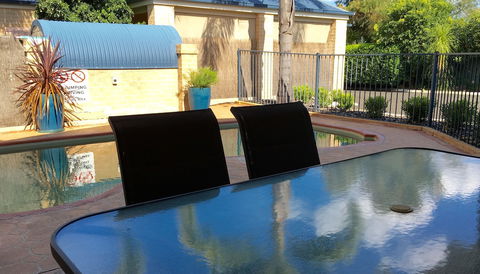 Edward Parry Motel & Apartments - Accommodation Sunshine Coast 3